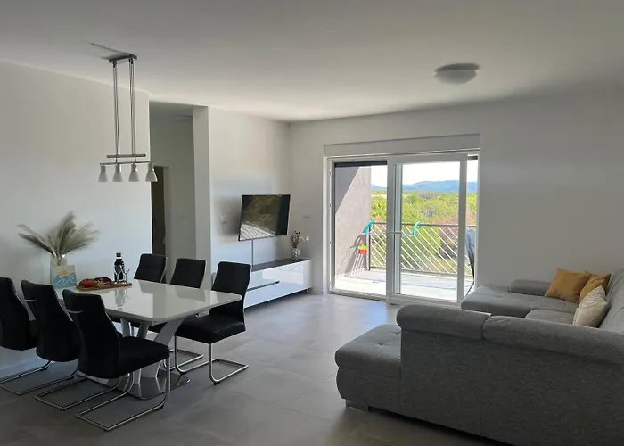 Filomena Apartment *